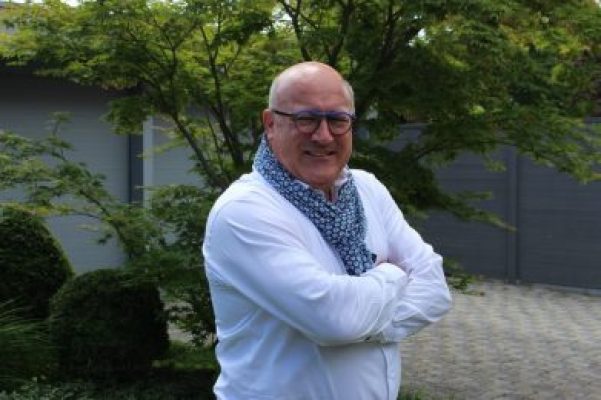foto-Carl-Vereecke-buiten-391x260